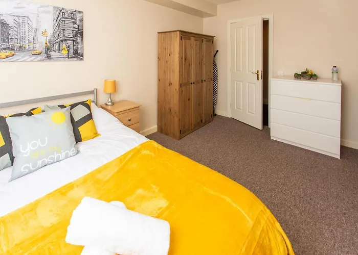 Ample Comforts, Centrally Located, Town Centre