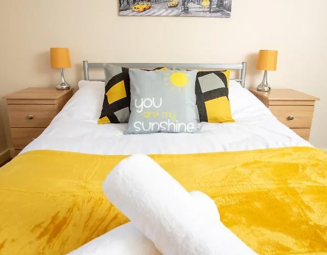 Ample Comforts, Centrally Located, Town Centre
